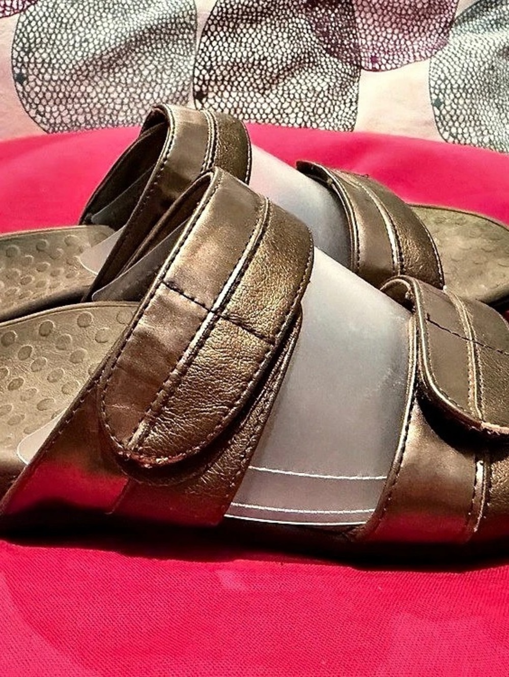 Vionic Riviera Slide Sandal, Bronze 9 Med